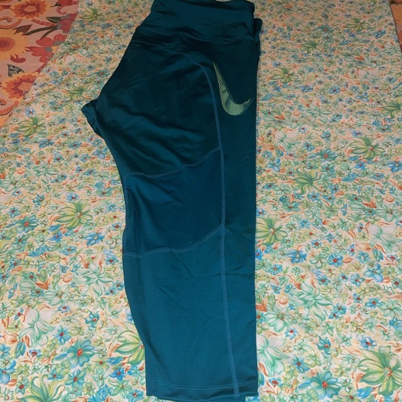 Teal & lime green Nike athletic capris (2X) (nwt) - Picture 3 of 7